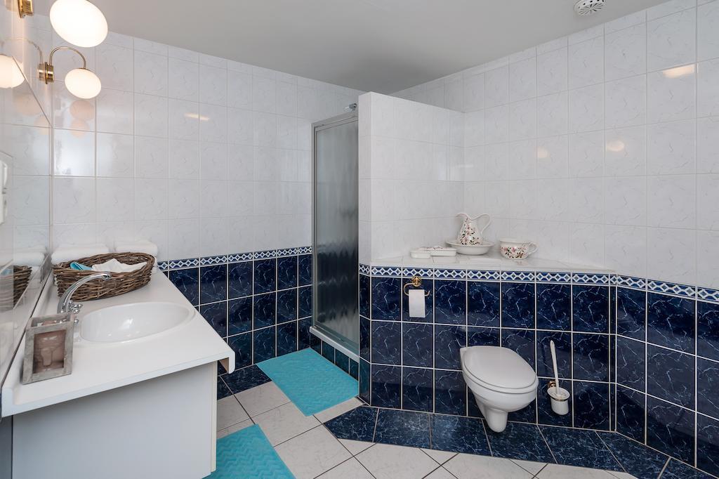 Appartement Bij Marie à Huizen Extérieur photo